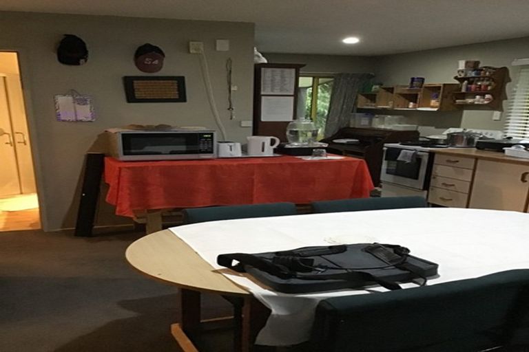 Photo of property in 6 Marks Road, Haast, 7886