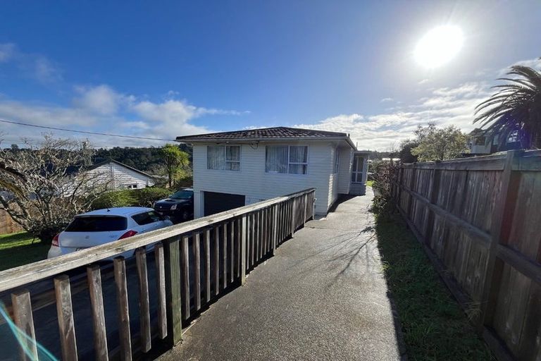 Photo of property in 17 Radiata Lane, Chatswood, Auckland, 0626
