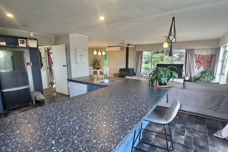 Photo of property in 10 Leeton Drive, Waipukurau, 4200