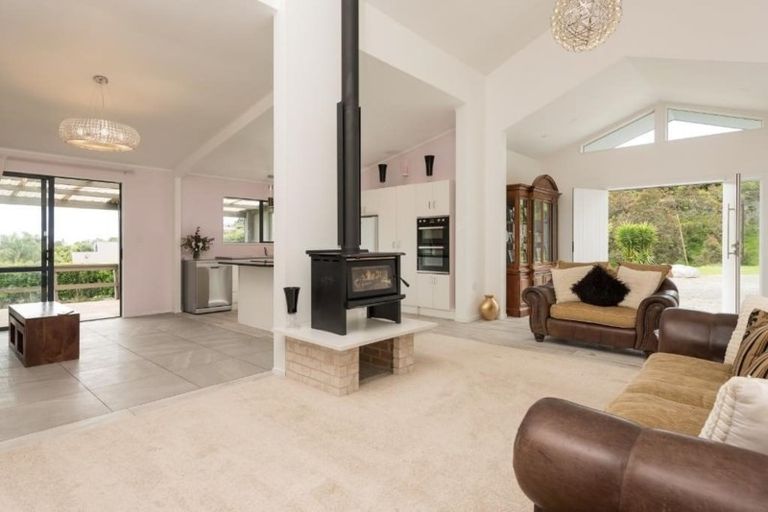 Photo of property in 383 Kaitemako Road, Welcome Bay, Tauranga, 3175