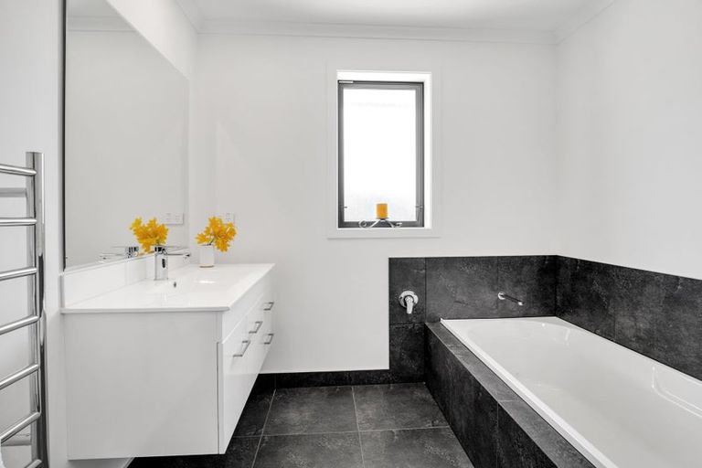 Photo of property in 36 Varsity Heights, Fitzherbert, Palmerston North, 4410