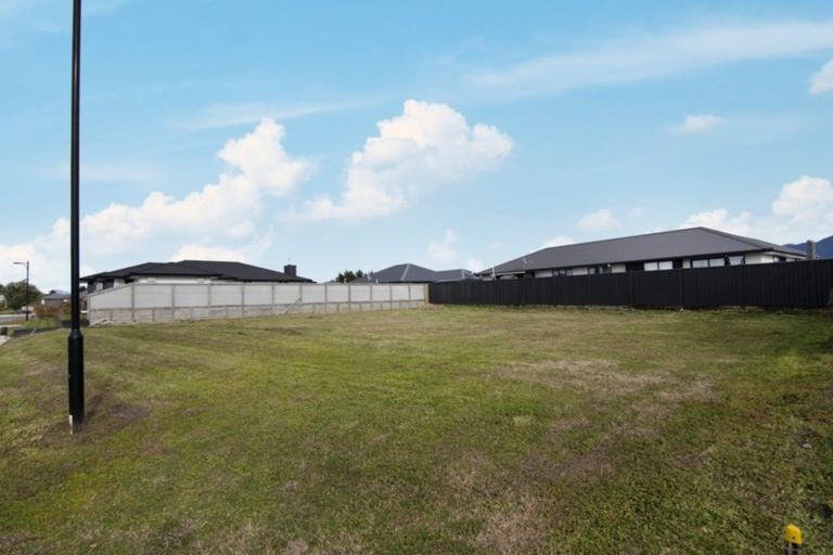 Photo of property in 4 Puketutu Grove, Motueka, 7120