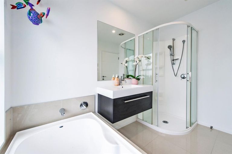 Photo of property in 100 Te Rito Street, Marshland, Christchurch, 8083