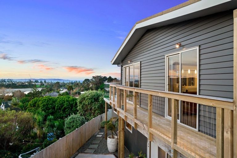 Photo of property in 2/17 Moffat Road, Red Beach, 0932