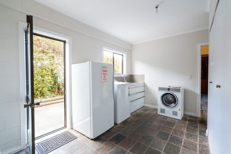 Photo of property in 19 Ingle Avenue, Waipahihi, Taupo, 3330