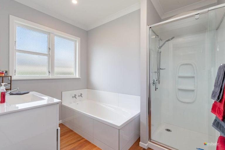 Photo of property in 8 Glen Alton Avenue, Paparangi, Wellington, 6037