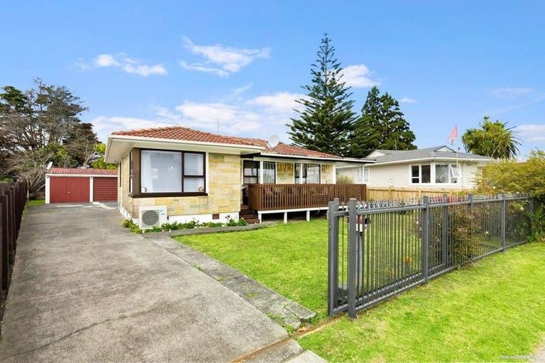 Photo of property in 15 Cape Road, Mangere, Auckland, 2022