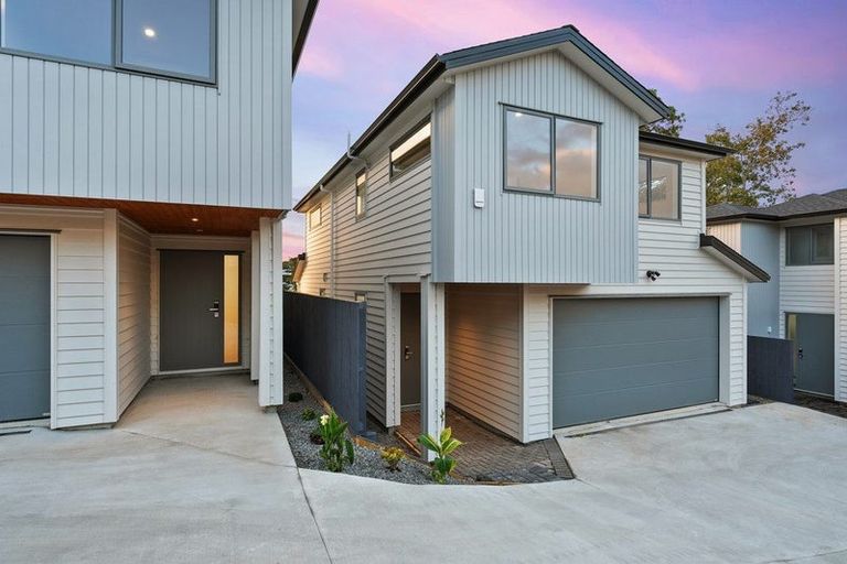 Photo of property in 144b Oaktree Avenue, Browns Bay, Auckland, 0630