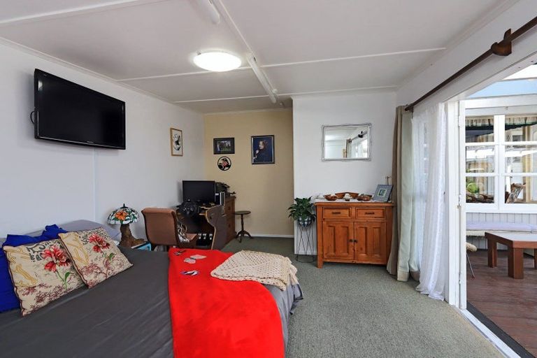 Photo of property in 402 Lascelles Street, Saint Leonards, Hastings, 4120