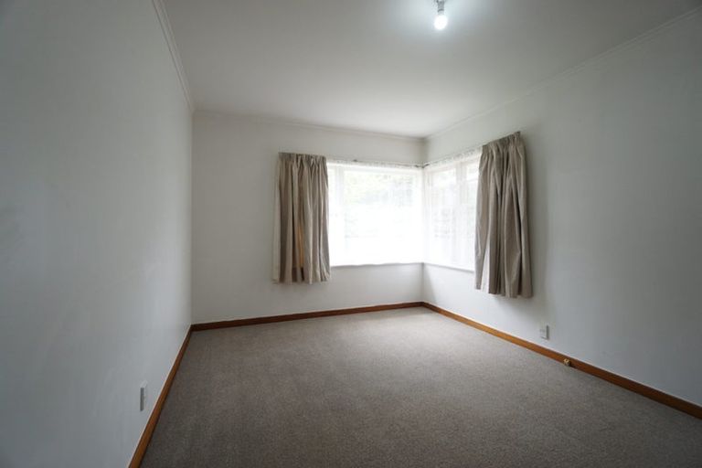 Photo of property in 494 Blockhouse Bay Road, Blockhouse Bay, Auckland, 0600