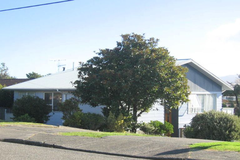 Photo of property in 13 Francis Road, Paraparaumu Beach, Paraparaumu, 5032