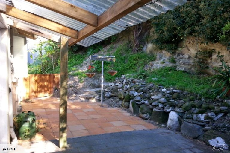 Photo of property in 120 Shakespeare Road, Bluff Hill, Napier, 4110