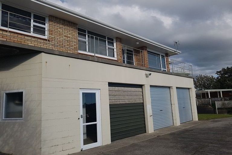 Photo of property in 5 Hillcrest Street, Glen Avon, New Plymouth, 4312