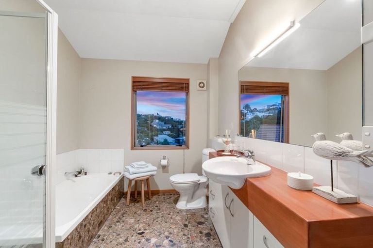 Photo of property in 50 Penguin Drive, Murrays Bay, Auckland, 0630