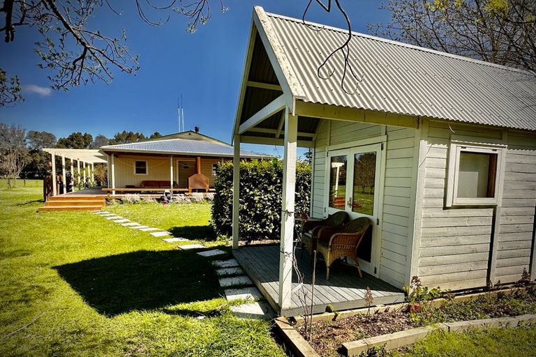 Photo of property in 587 Gladstone Road, Gladstone, Carterton, 5792