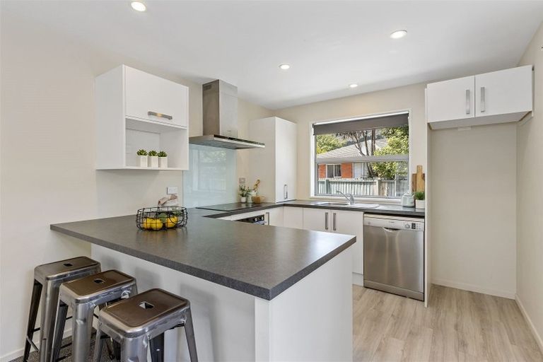 Photo of property in 1/6 Pawaho Place, Heathcote Valley, Christchurch, 8022