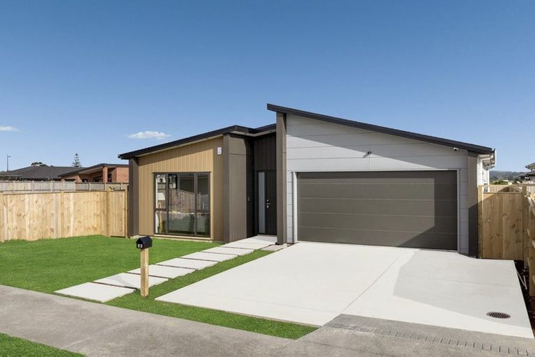 Photo of property in 35 Kaitiaki Drive, Clarks Beach, 2122