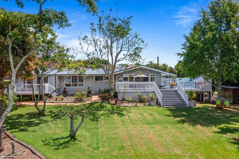Photo of property in 210 Royal Road, Massey, Auckland, 0614