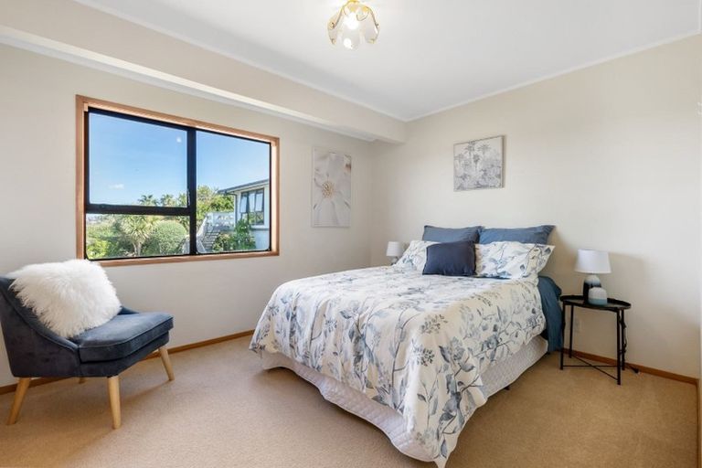 Photo of property in 2/12 East Coast Road, Milford, Auckland, 0620