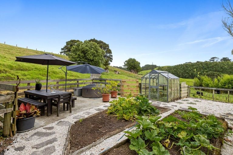 Photo of property in 844 State Highway 1, Pohuehue, Warkworth, 0983