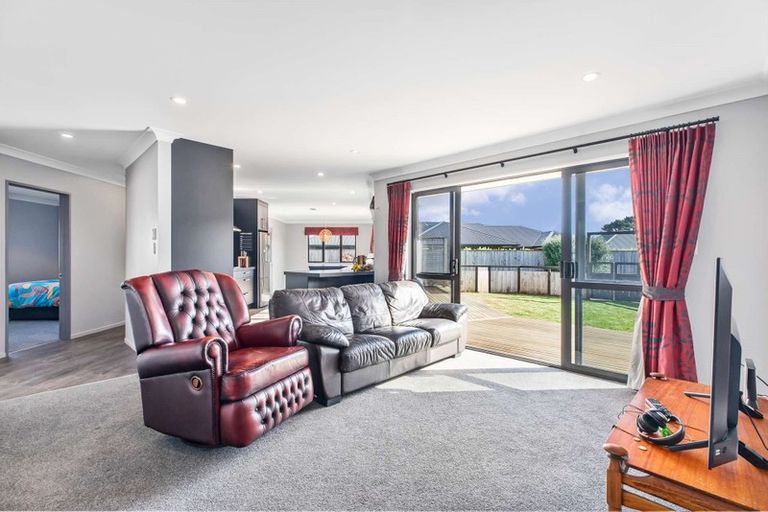 Photo of property in 3 Margaret Place, Waiuku, 2123