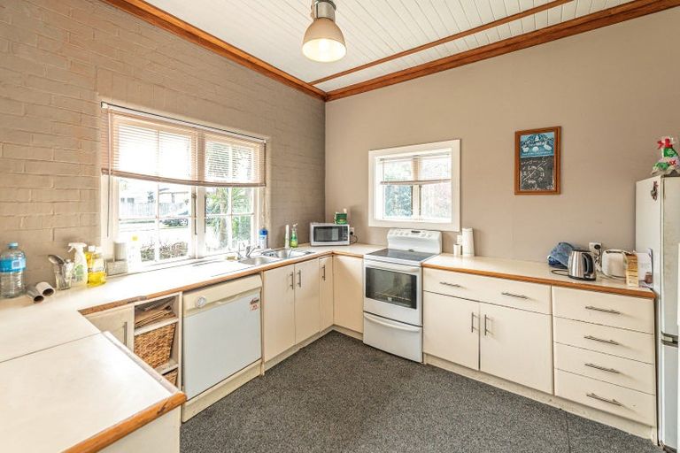 Photo of property in 34 Carlton Avenue, Gonville, Whanganui, 4500