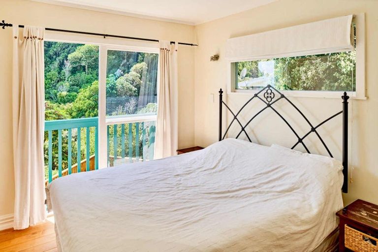 Photo of property in 55 Rona Street, Eastbourne, Lower Hutt, 5013