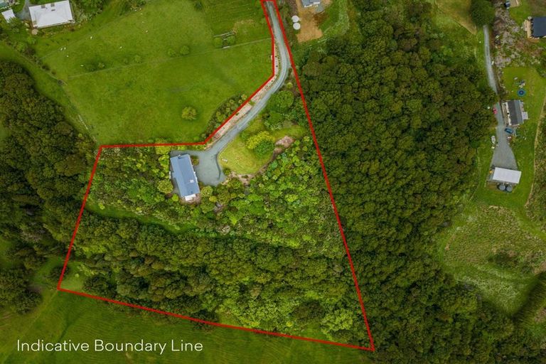 Photo of property in 365 Oneriri Road, Kaiwaka, 0573