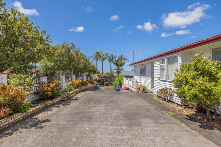 Photo of property in 8 Afton Place, Ranui, Auckland, 0612