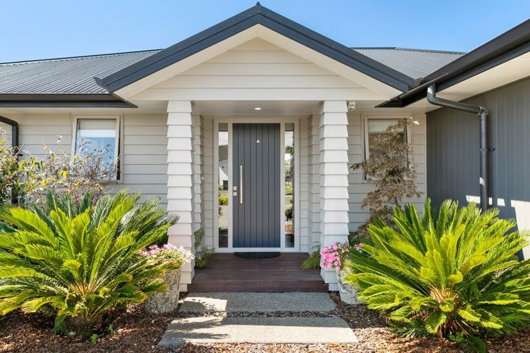 Photo of property in 34 Awatira Drive, Papamoa Beach, Papamoa, 3118