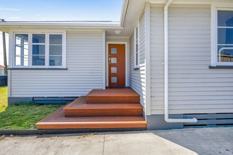 Photo of property in 22 Elizabeth Street, Patea, 4520