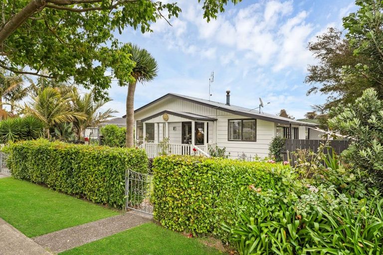 Photo of property in 9 Le Havre Place, Takanini, 2112