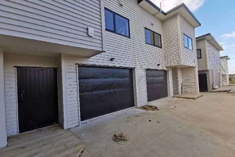 Photo of property in 15a William Avenue, Manurewa, Auckland, 2102