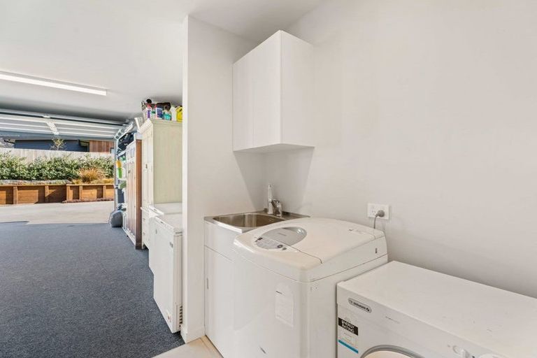 Photo of property in 15 Pennycook Place, Lake Hawea, Wanaka, 9382