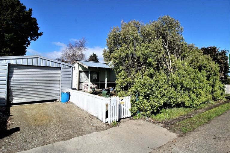 Photo of property in 54 Mclean Street, Woodville, 4920