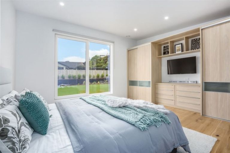 Photo of property in 19 Mervyn Kemp Drive, Tawa, Wellington, 5028