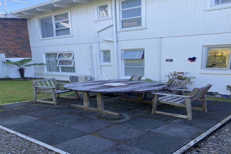 Photo of property in 10/10 Blomfield Spa, Takapuna, Auckland, 0622