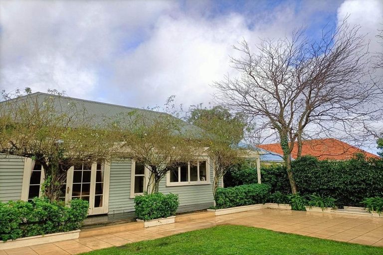 Photo of property in 17 Southey Street, Sydenham, Christchurch, 8023