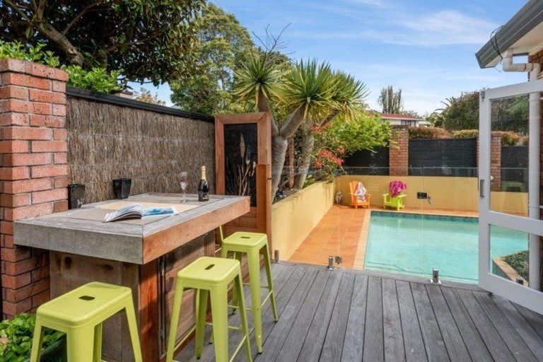 Photo of property in 7 Jandell Crescent, Bucklands Beach, Auckland, 2014