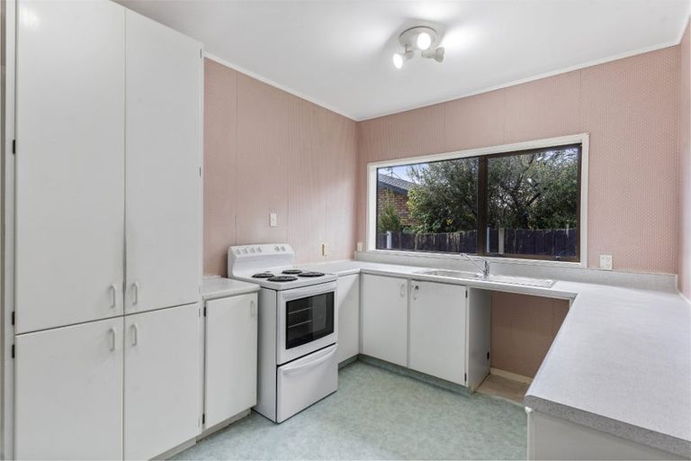 Photo of property in 2/162 Whitford Road, Somerville, Auckland, 2014