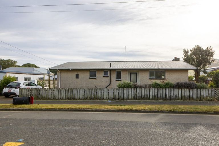 Photo of property in 8 Luke Street, Ocean Grove, Dunedin, 9013