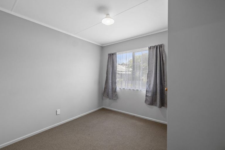 Photo of property in 8 Tahurangi Place, Spotswood, New Plymouth, 4310