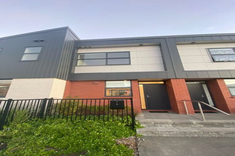 Photo of property in 6 Whimbrel Road, Flat Bush, Auckland, 2019