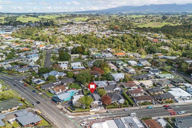 Photo of property in 5 Huatoki Street, Vogeltown, New Plymouth, 4310