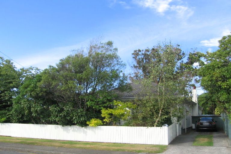 Photo of property in 20 Golders Road, Elderslea, Upper Hutt, 5018