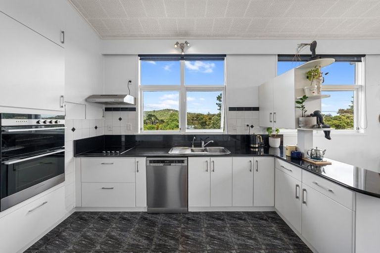 Photo of property in 4 Range Road, Swanson, Auckland, 0816