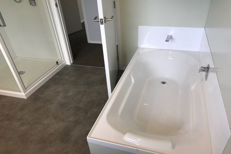 Photo of property in 2b Ataahua Place, Featherston, 5710