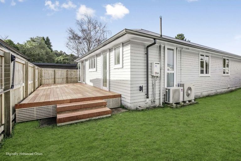 Photo of property in 12 Whangakoko Grove, Birchville, Upper Hutt, 5018