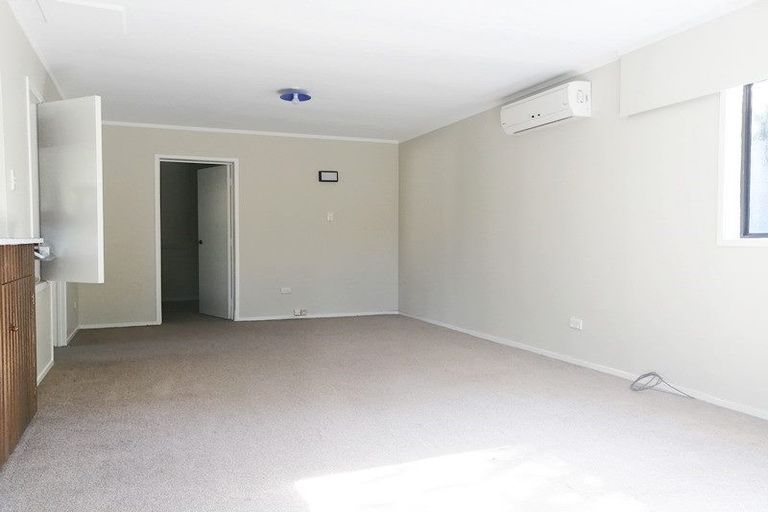 Photo of property in 118b Rosier Road, Glen Eden, Auckland, 0602