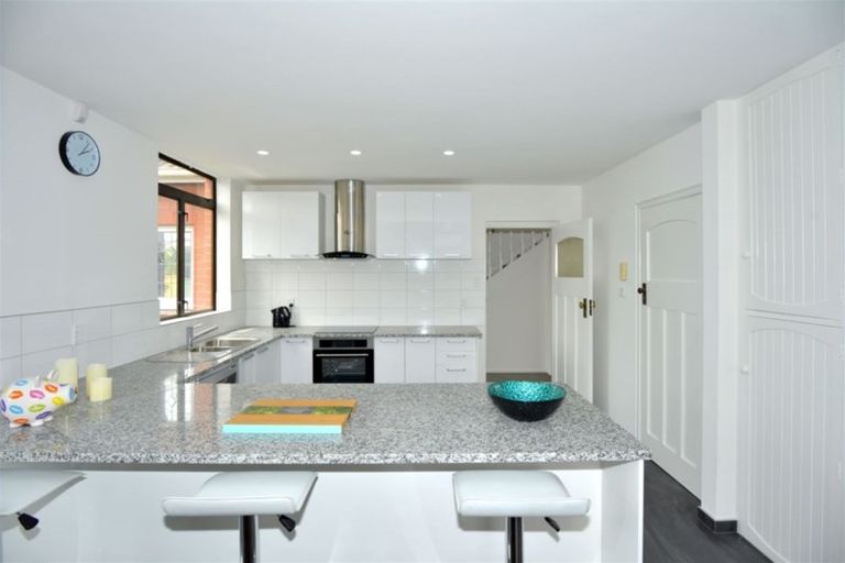 Photo of property in 15 Sawtell Place, Northcote, Christchurch, 8052